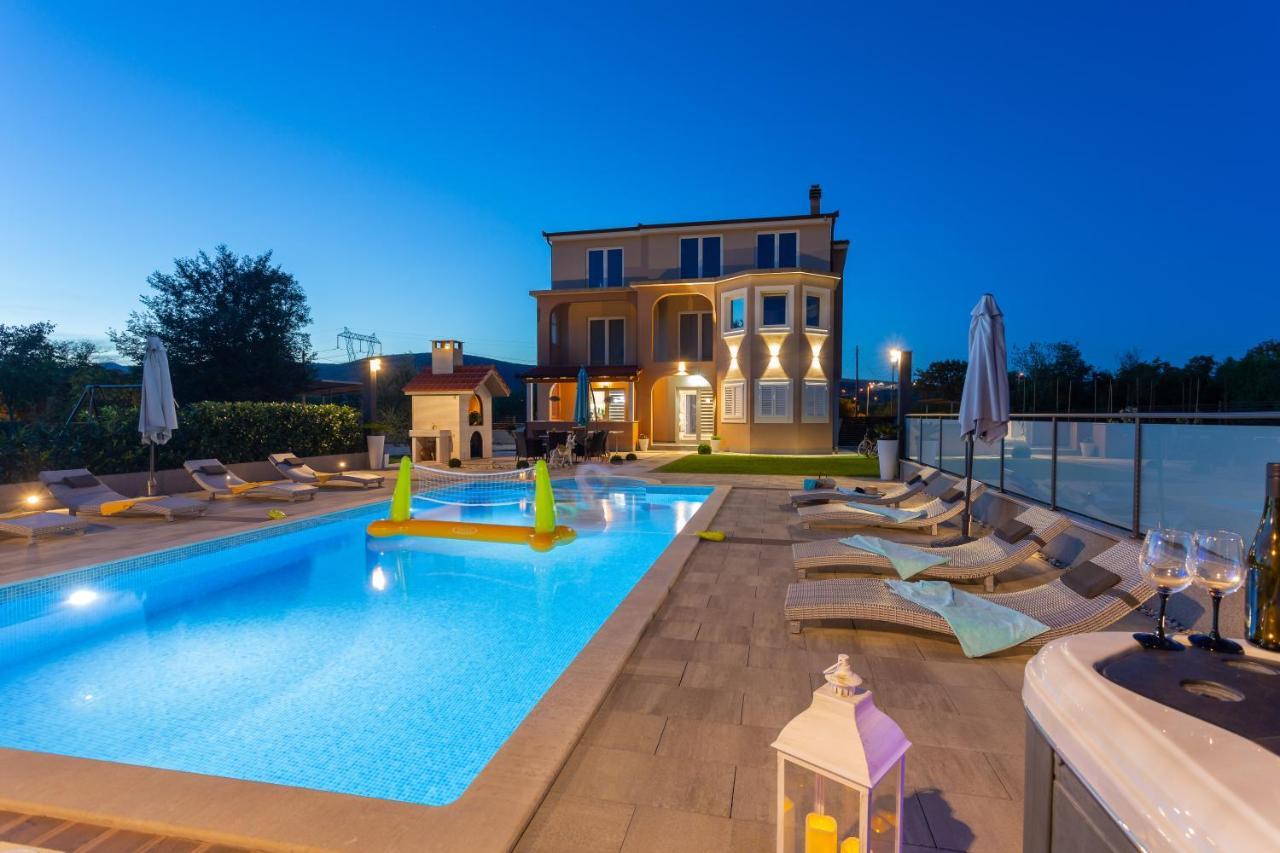 Villa Maris Dugopolje Exterior foto