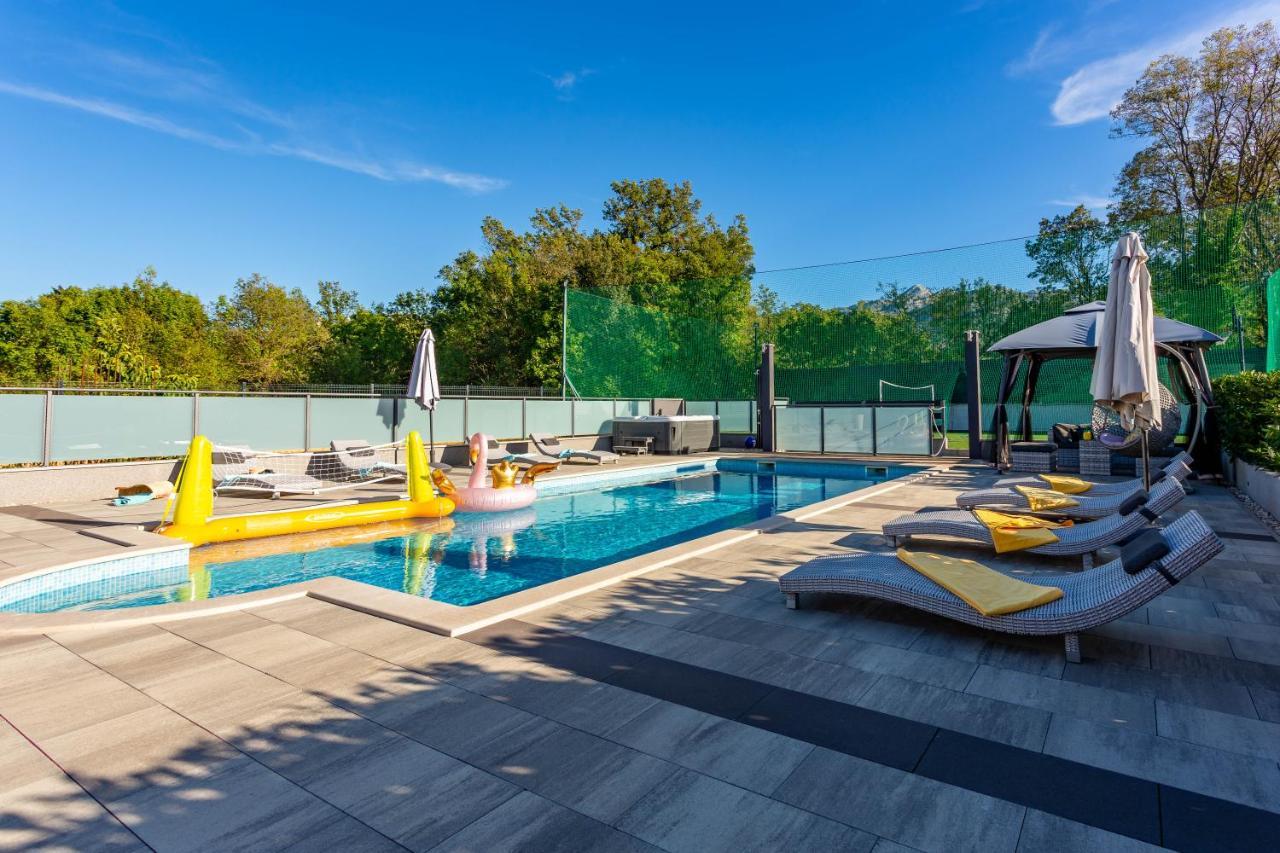 Villa Maris Dugopolje Exterior foto