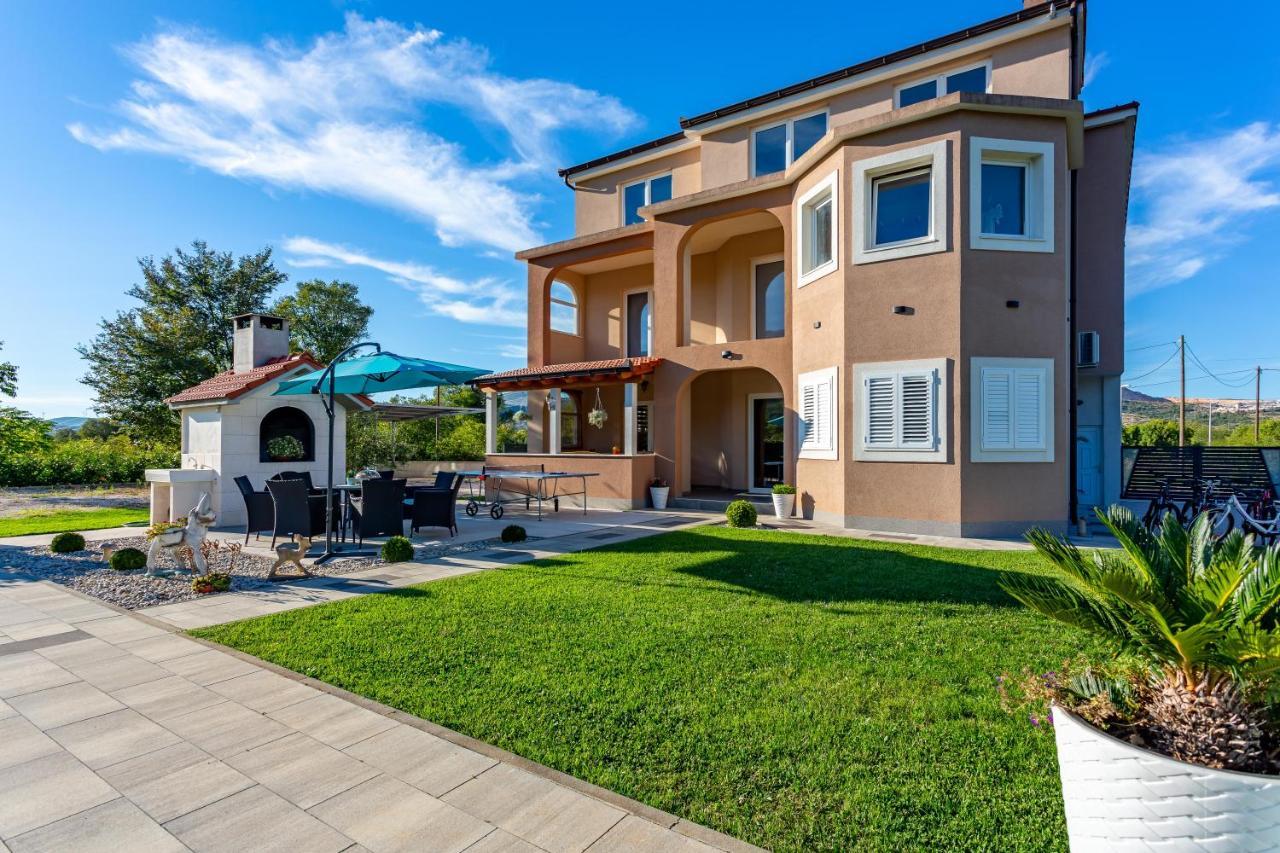 Villa Maris Dugopolje Exterior foto