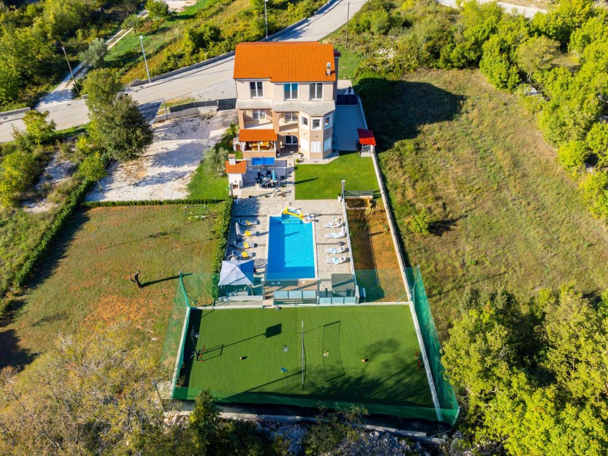 Villa Maris Dugopolje Exterior foto