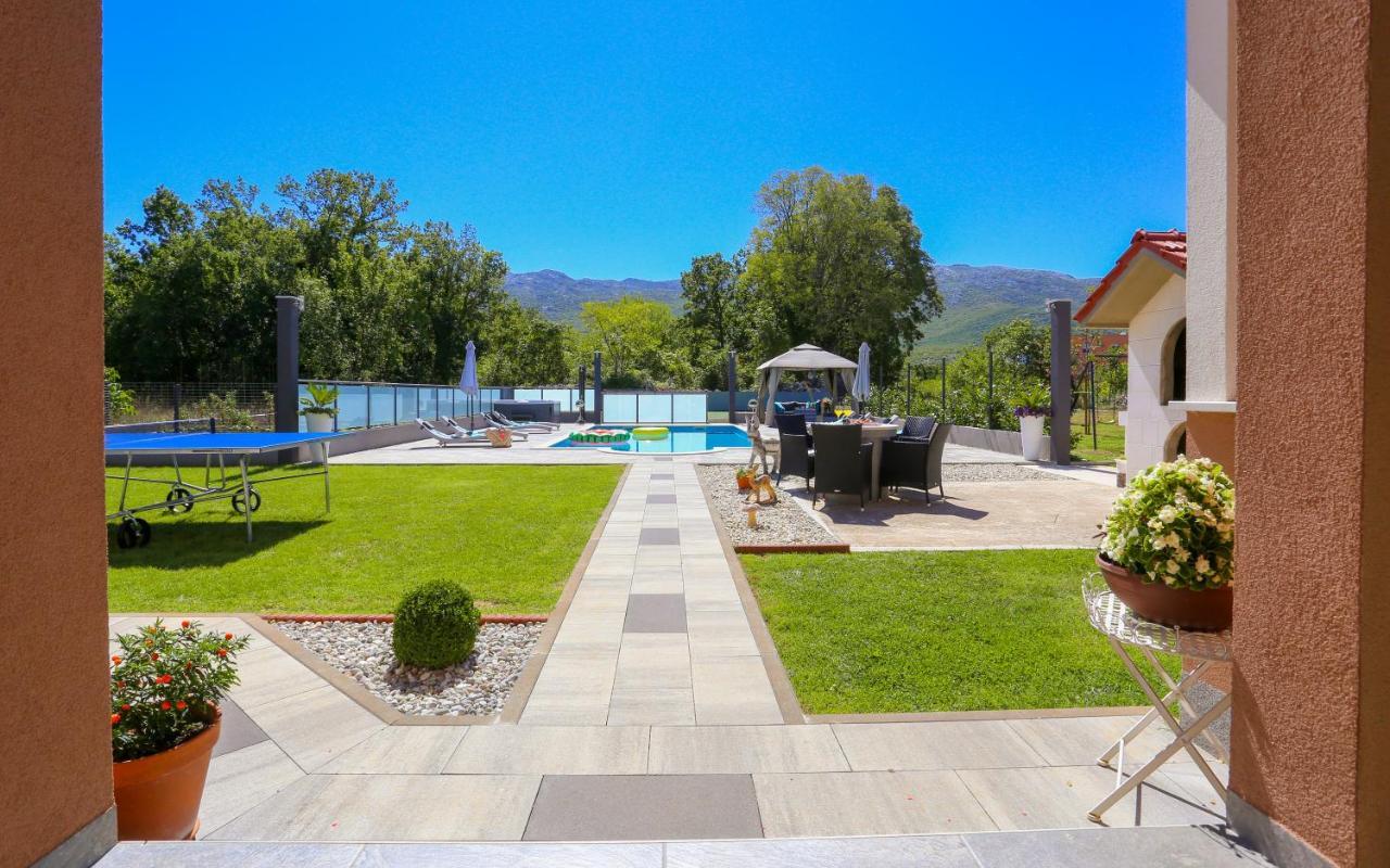 Villa Maris Dugopolje Exterior foto